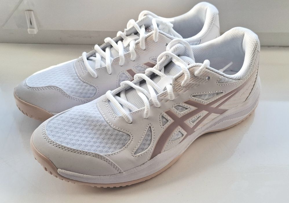 Кросівки жіночі Asics Upcourt 6, 42 розмір (26,5 см), стан ідеал