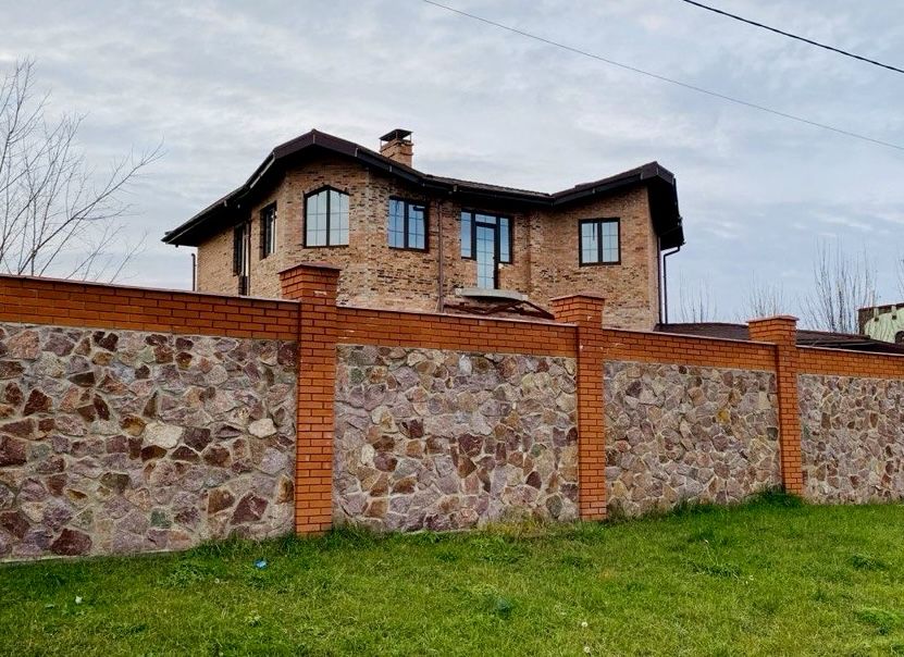 Продажа дома 400м2 село Музычи, Киевская область, 21 сотка участок