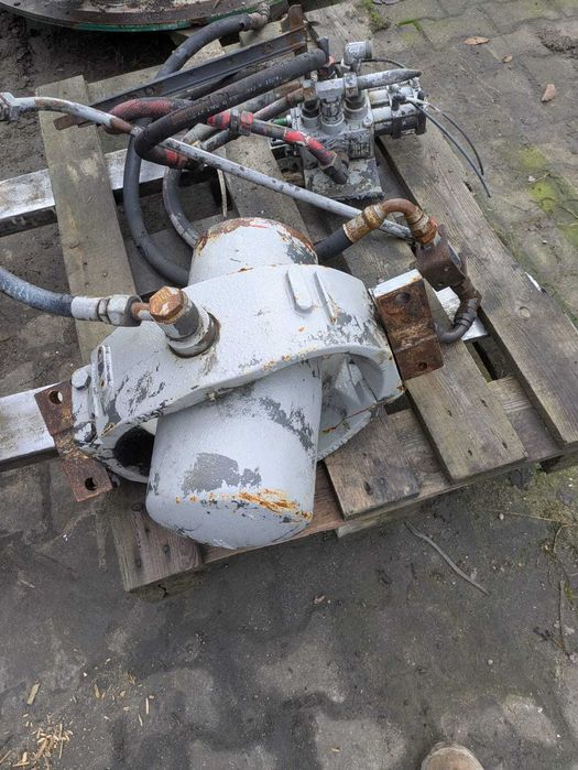 Siłownik wywrotu 4 stopniowy