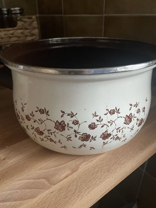 Zestaw 3 garnków z 2 przykrywkami