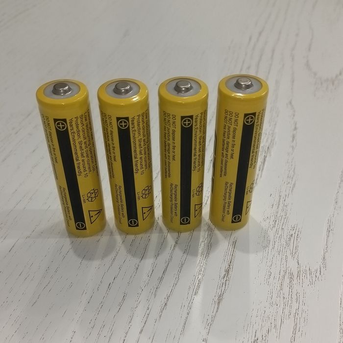 Акумулятор для ліхтарика. 18650.