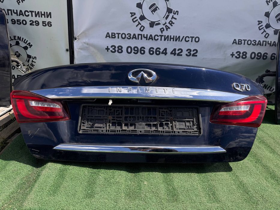 Кришка багажника infiniti q70 задня ляда