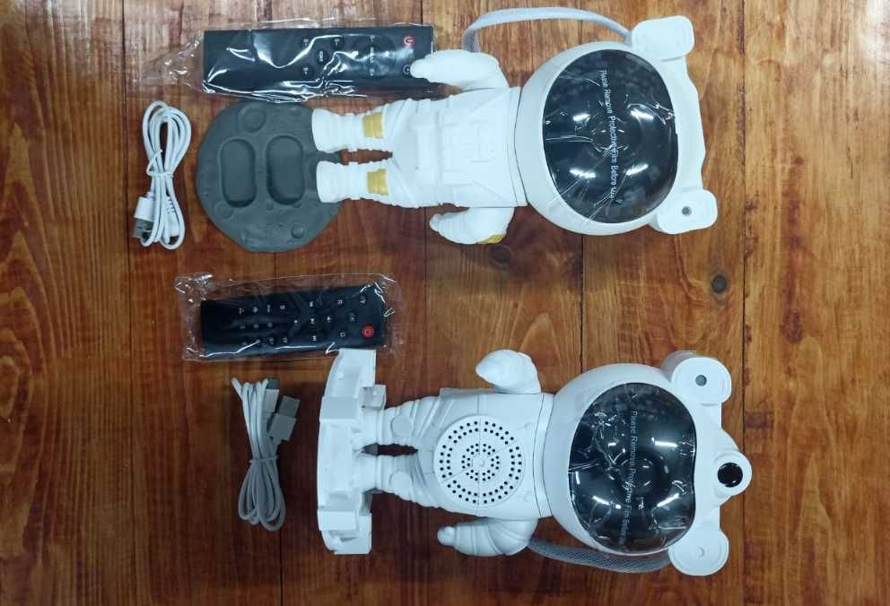 Нічник-проектор зоряного неба з пультом Ночник Проэктор Игрушка