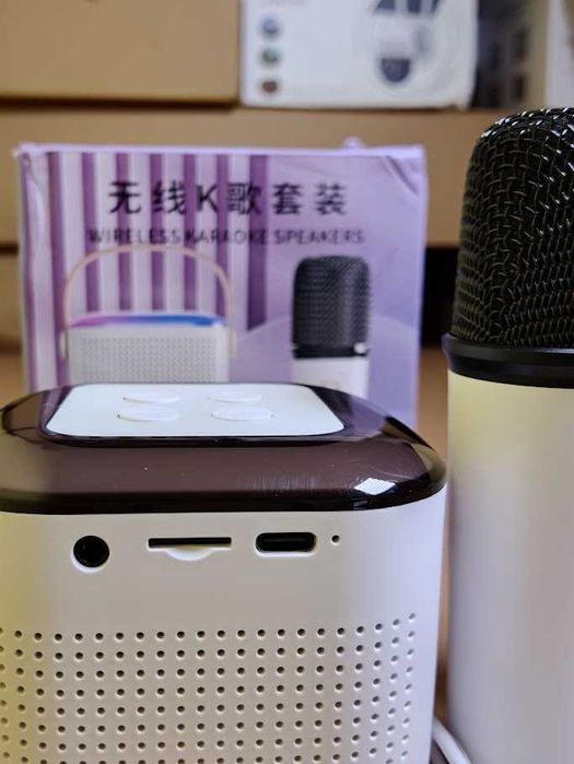 Altifalante com 2 Microfones Sem Fios / Karaoke Y1 NOVO