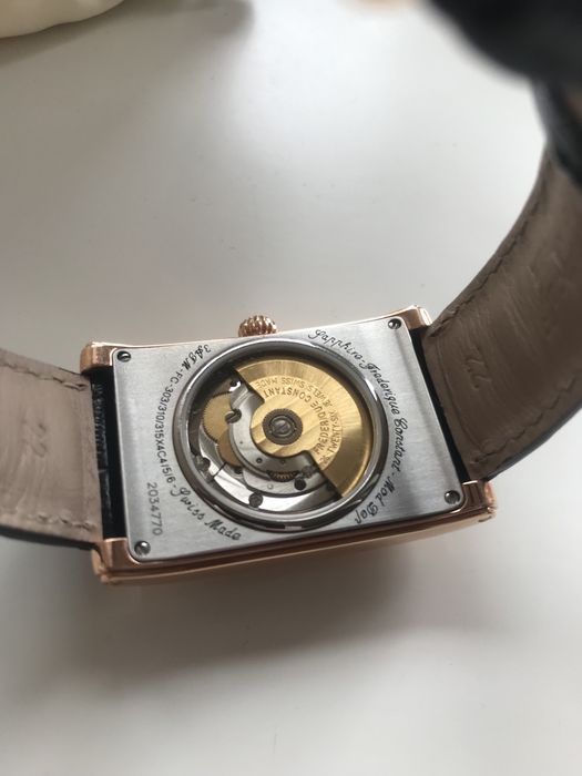 Часы Frederique constant