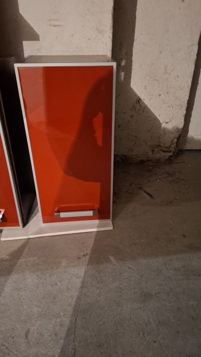 Meble kuchenne wiszące z okapem- Dostępne do soboty