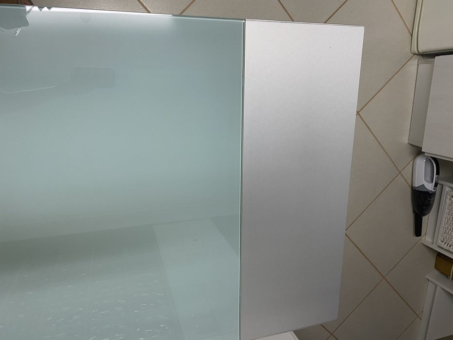 Mesa extensível com tampo em vidro, urgente