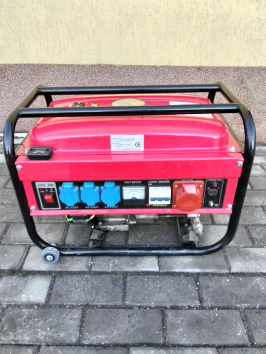 Бензогенератор 220/380v
