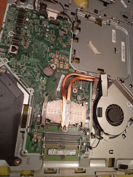 Peças de HP Pavilion All In One 24-r030ns