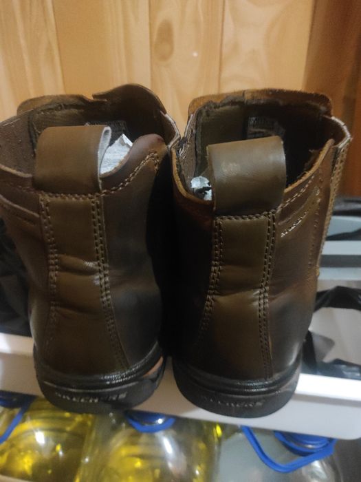 Ботинки зимние 43р кожа Skechers.