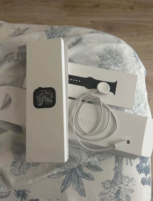 Apple Watch S9 45mm midnight M/L
