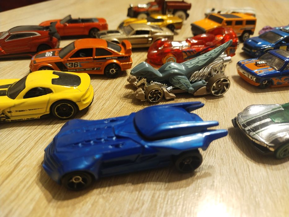 Autka hot wheels