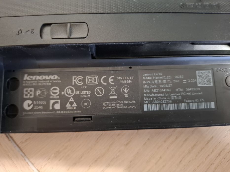 Laptop 17" Lenovo G710 i3-4000m / 8gb ddr3/1Tb