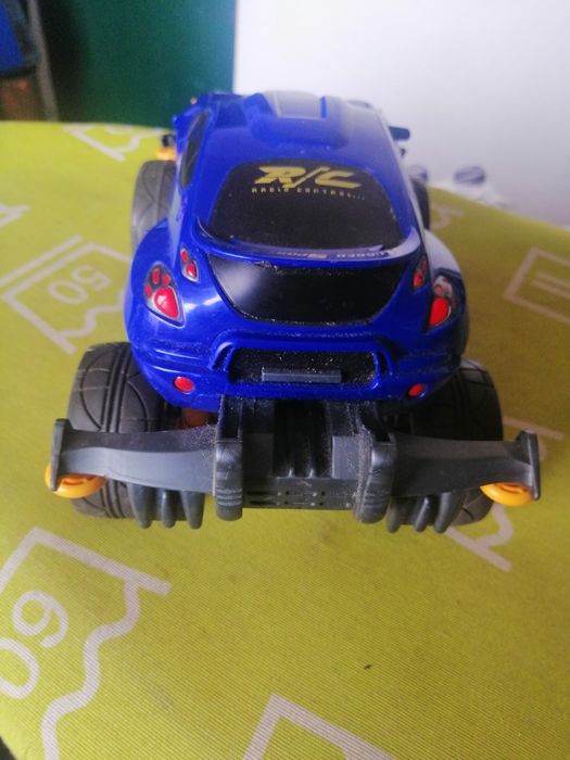 Carro telecomandado