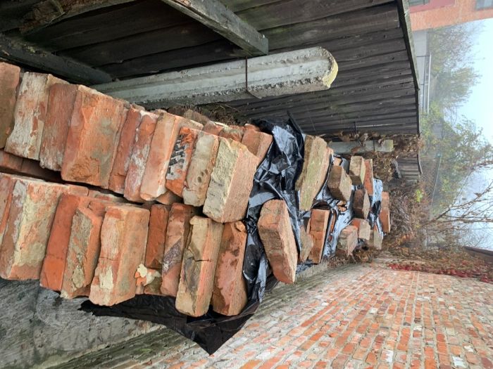 Кирпич     НОВЫЙ