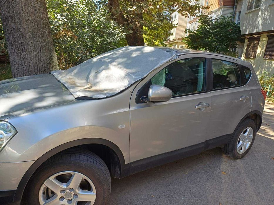 продати автомобіль Nissan Qashqai 2009