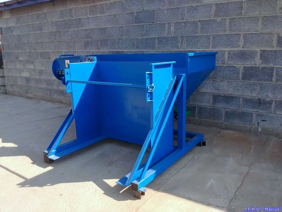 Nowa wywrotnica skrzyniopalet W-700 - producent