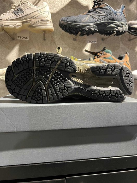 Кросівки New Balance 2002R Cordura — US 11 / EU 45 (29 см), Нові