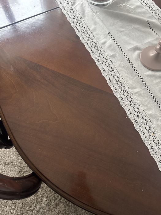 Mesa de madeira + 6 cadeiras