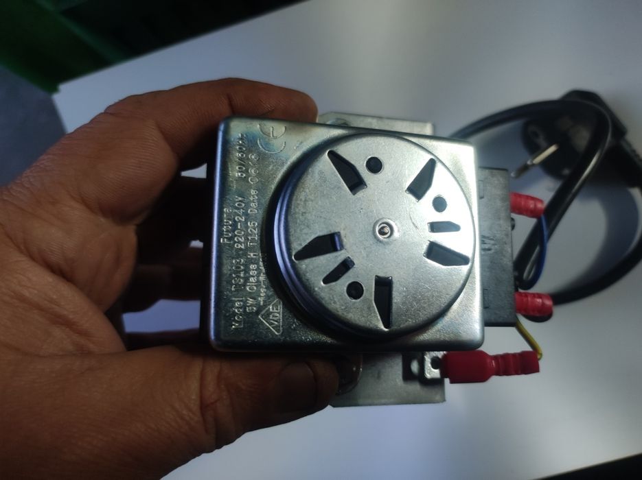 Mecanismo motorizado de assador de frangos  220 volts
