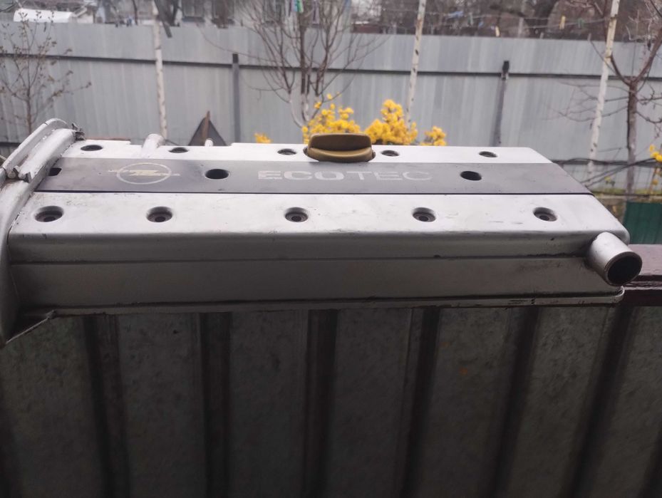 Клапанна кришка Опель вектра в