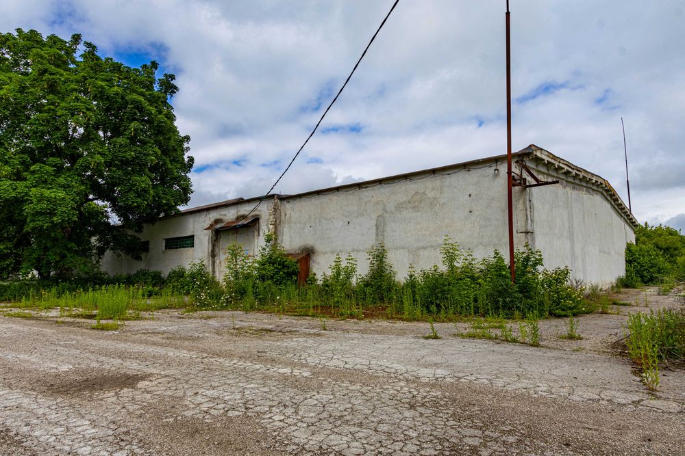 Виробничо-складський комплекс 4965 м² | 1,2 га | Власна залізнична колія