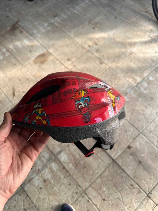 Kask rowerowy dziecięcy – regulowany, motyw strażacki
