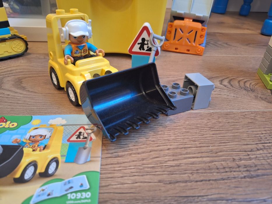 Klocki Lego Duplo zestaw 10930 buldożer budowlany