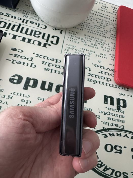 Продам Samsung Flip 5