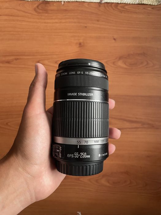 Canon 55-250mm 4 - 5.6 IS