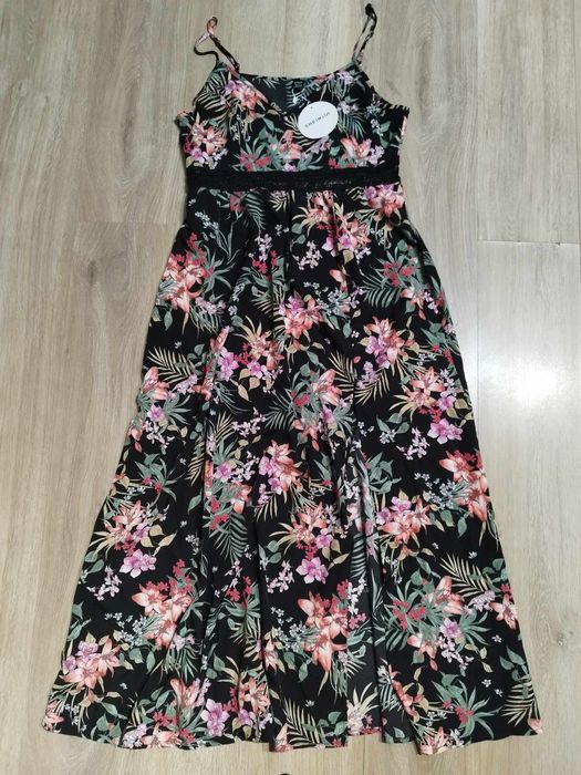 Elegancka sukienka maxi w kwiaty L