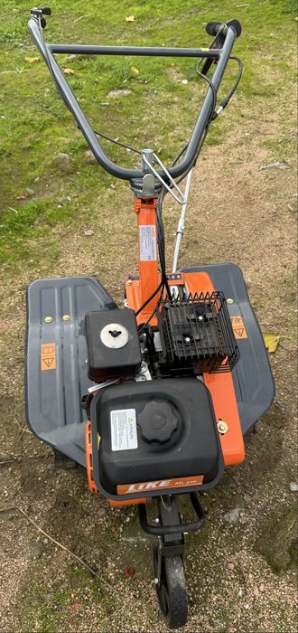 Motoenxada ML300 7 Hp com rodas.