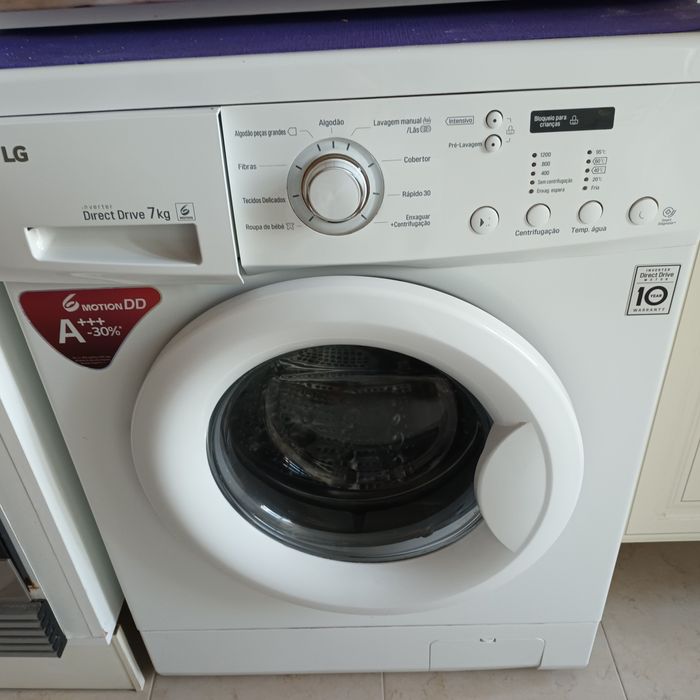 Máquina de lavar roupa LG    * para peças *
