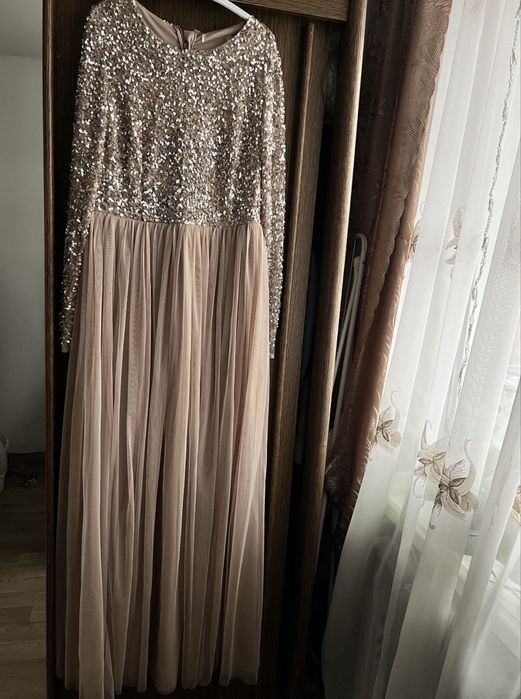 Ідеальна святкова сукня