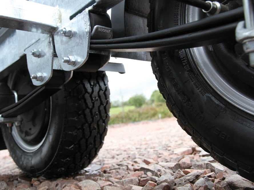 Reboque Nugent Modelo F4920T