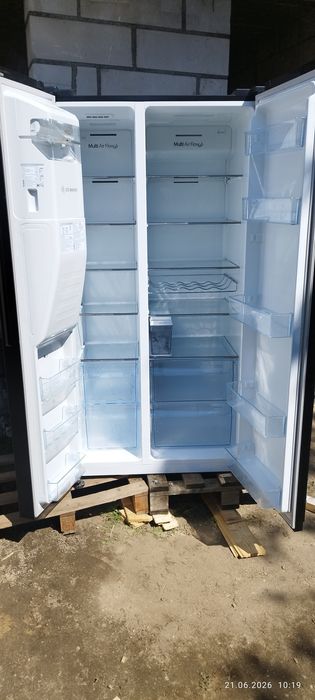 Lodówka Hisense RS694N4GBE