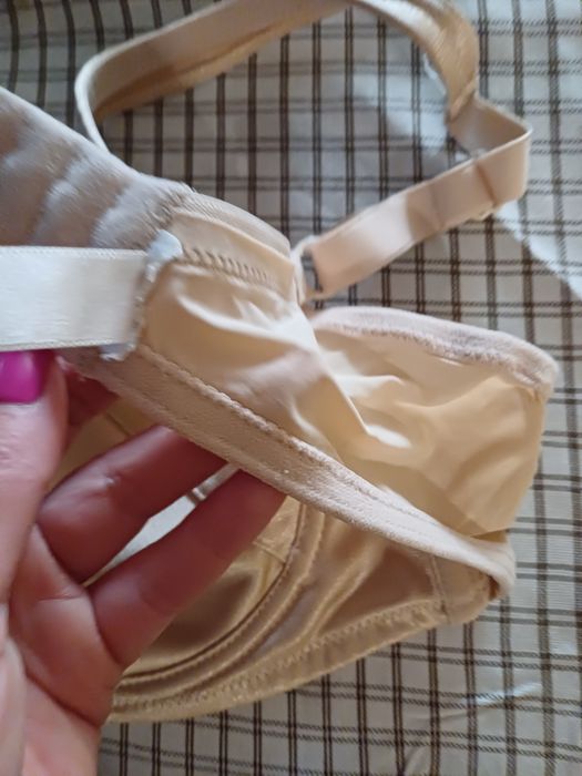 Biustonosz damski rozmiar 80c nowy bez metek