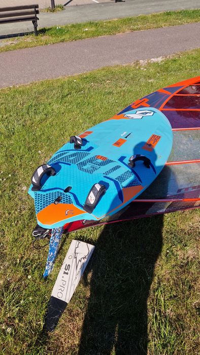 Deska windsurfingowa Tabou Rocket Plus  133 freerace