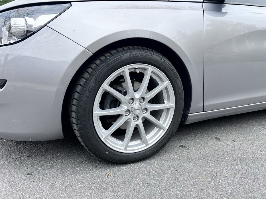 Peugeot 308 2015 1.6 BlueHdi МТ (120 к.с.) Start/Stop • Active