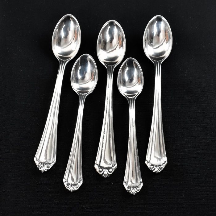 Conjunto de 6 colheres, 3 de chá e 3 de café em prata portuguesa