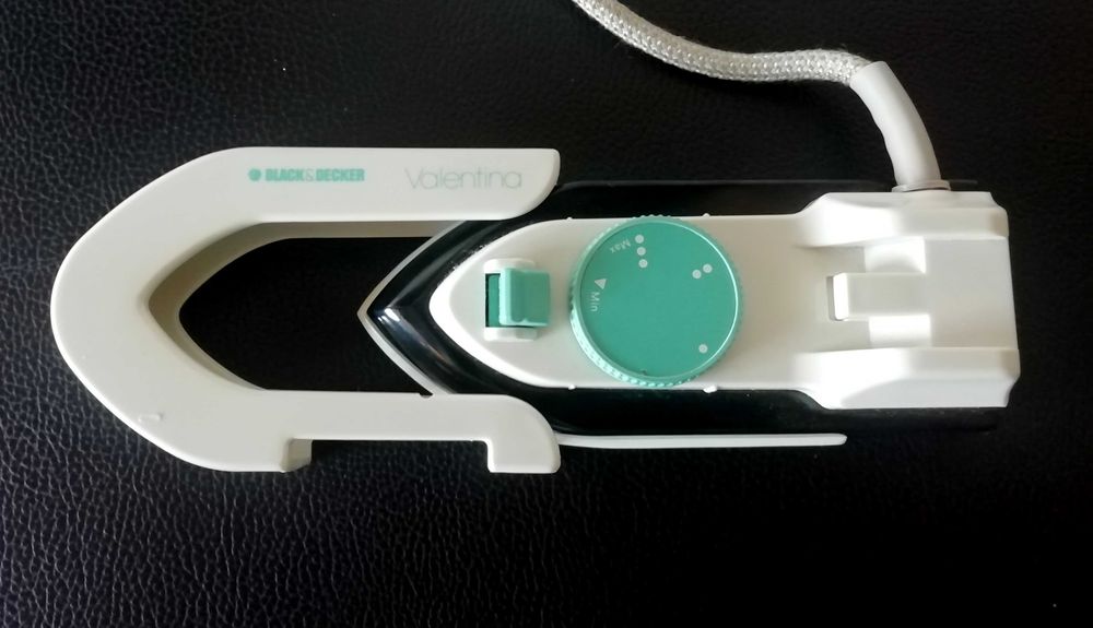 Ferro de engomar e secador de cabelo de viagem Black & Decker