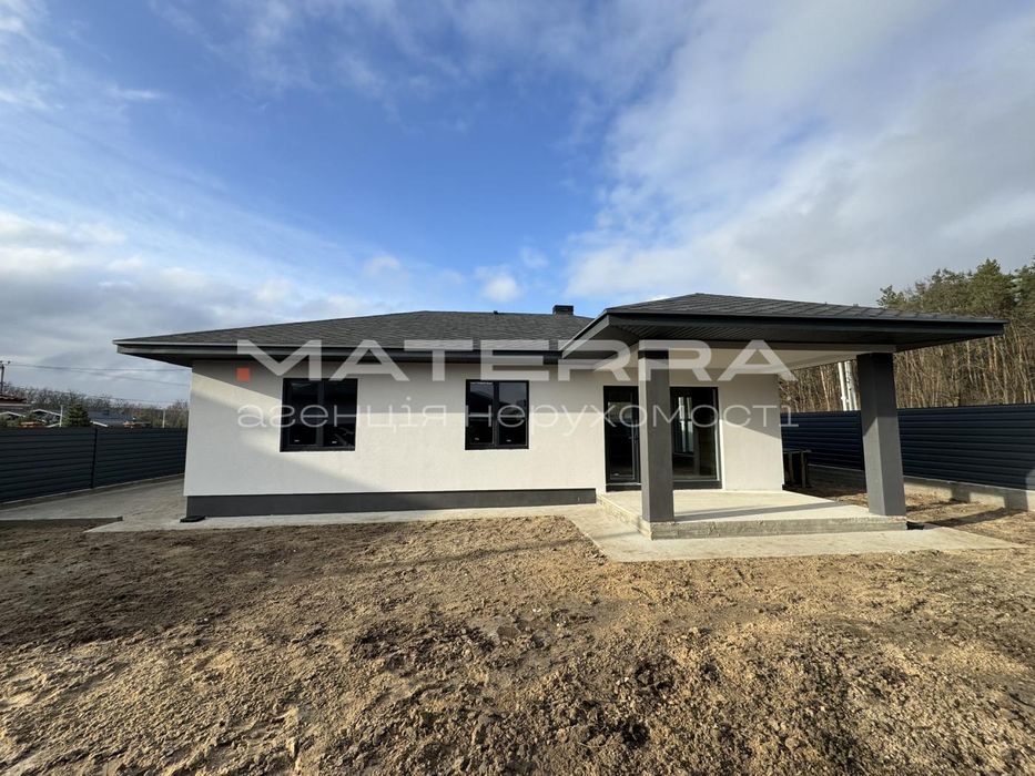 Круглик - Віта-Поштова Продаж  будинку з краєвидом на ліс