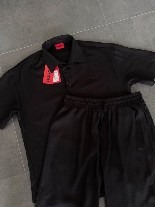 Чоловічий костюм з льону Hugo Boss