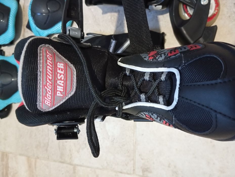 Роликові ковзани Bladerunner Phaser XR Combo 28-32 пуліуретанові колес