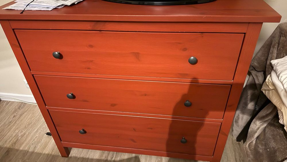 Vendo cómoda 3 gavetas está impecável