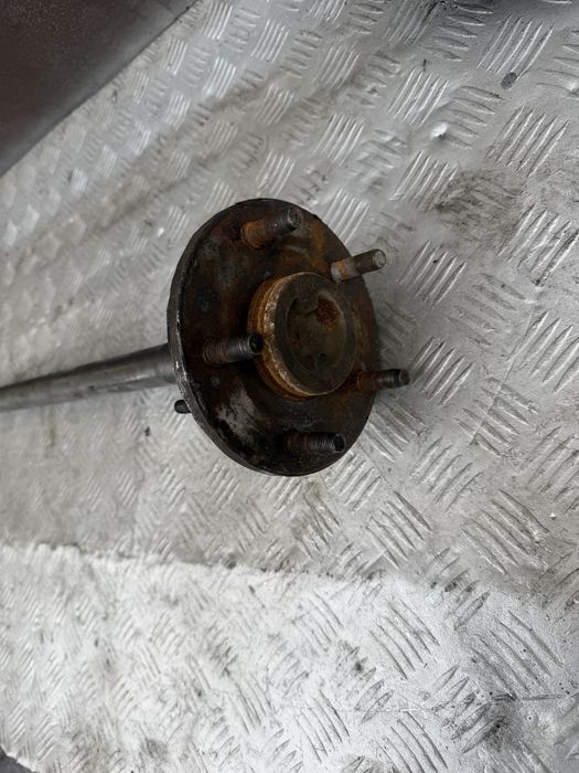 Полуось задняя Джип чероки 04год jeep cherokee wj