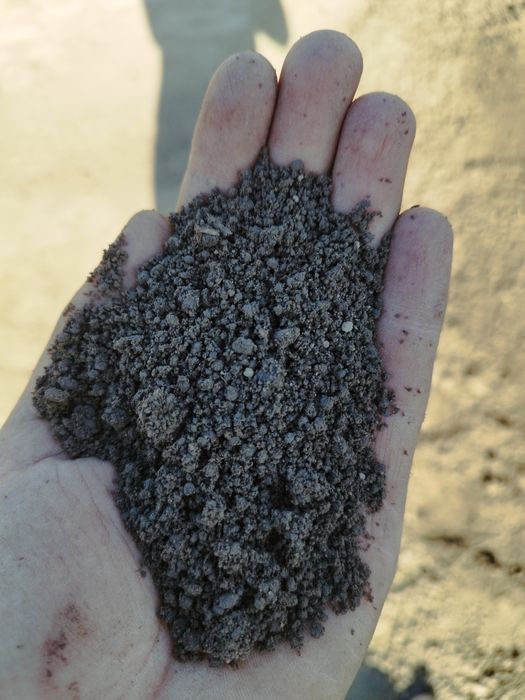 Ziemia ogrodowa, przesiewania (humus, czarnoziem, torf)