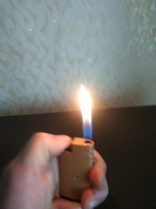 Зажигалки газовые СССР и другие.