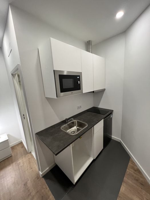 Apartamento T0 centro Porto mobilado e equipado