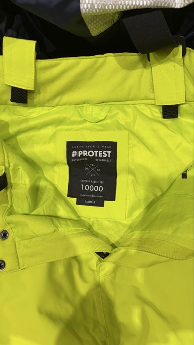 Komplet narciarski Protest
